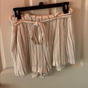 american eagle flowy shorts